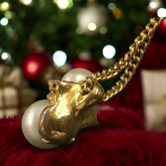 Authentic vintage Christian Dior Pearl Rhinestone Gold Tone Pendant Necklace - Picture 4 of 5